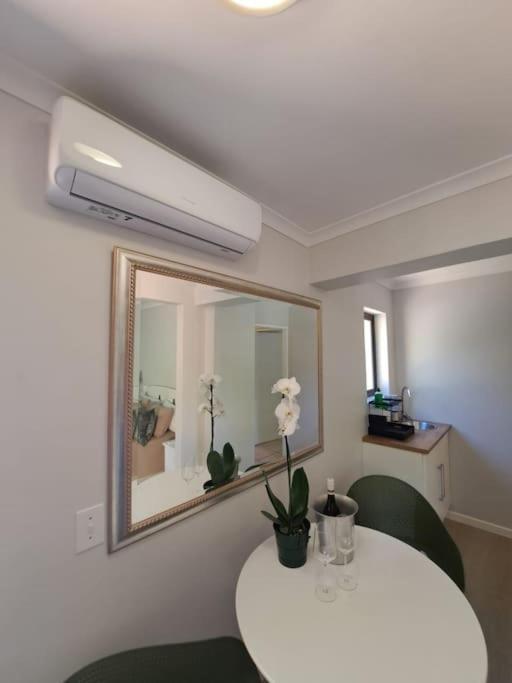 Apartment Broad Oaks Cape Town