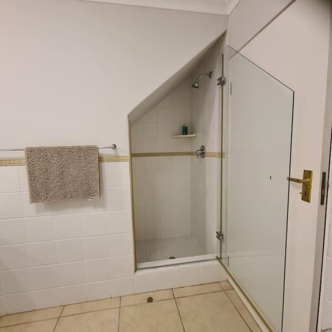 Broad Oaks Apartment