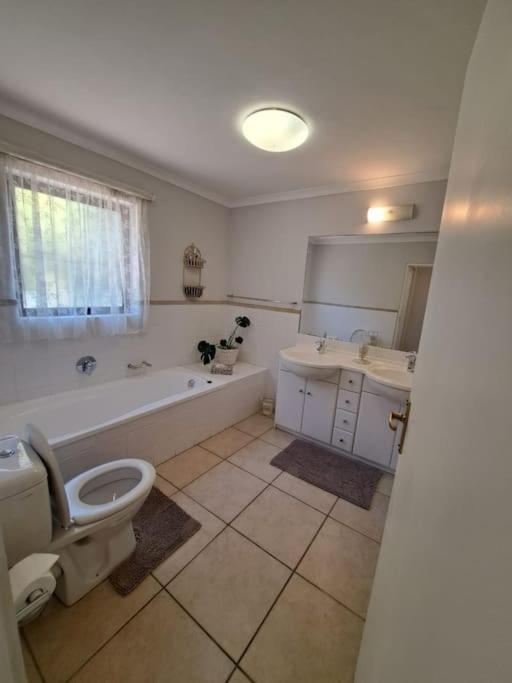 Broad Oaks * Cape Town