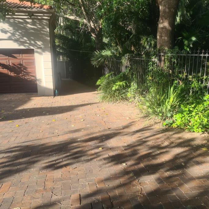 Broad Oaks Apartment Cape Town